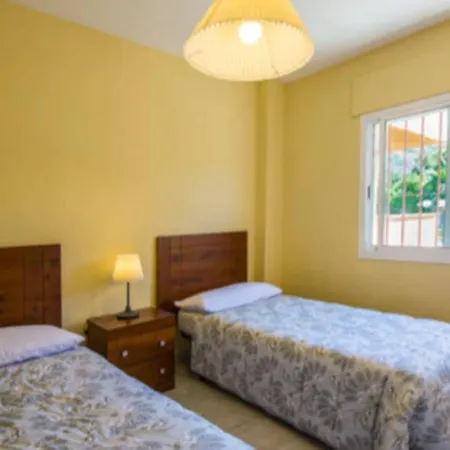 Spacious In Marbella, Pool * 马尔韦利亚